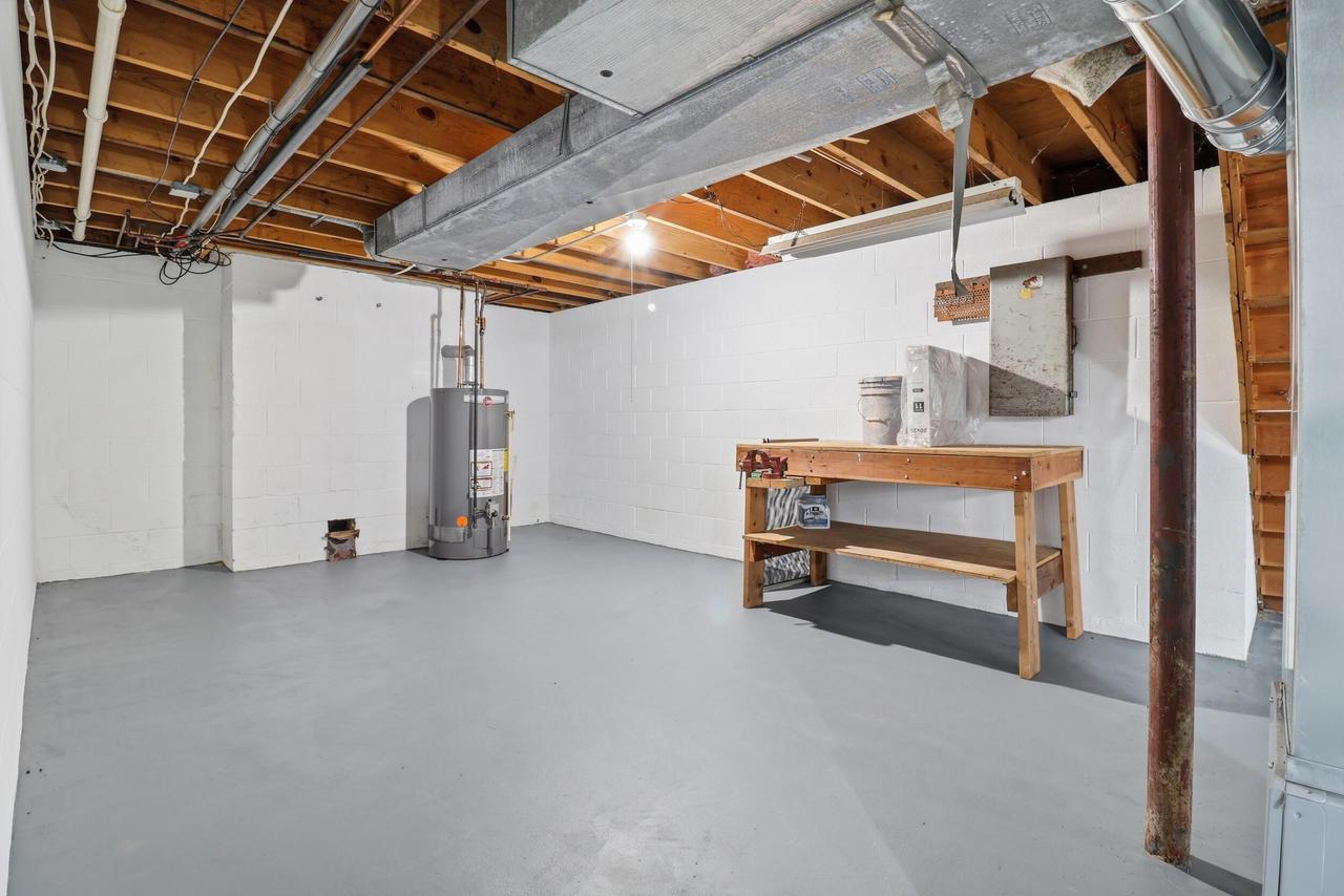 8541 West Midland DRIVE