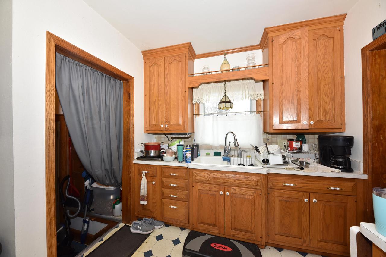 1112 South 77th STREET