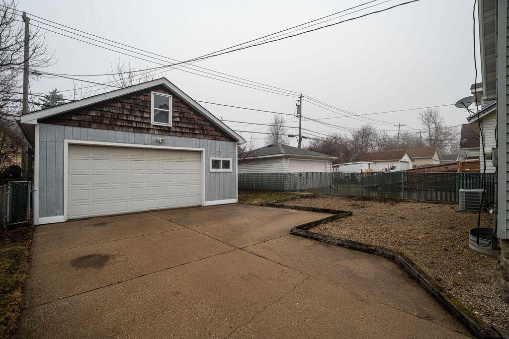 507 South Oak Park COURT