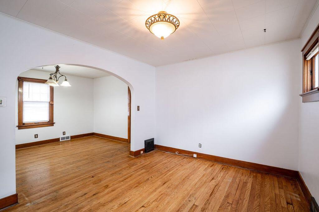 507 South Oak Park COURT