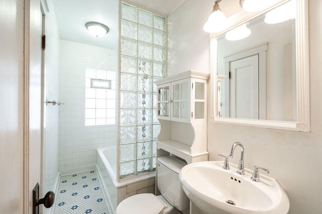 507 South Oak Park COURT