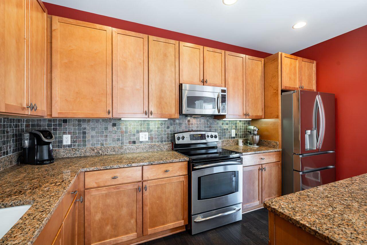 3870 South Lake DRIVE 1102