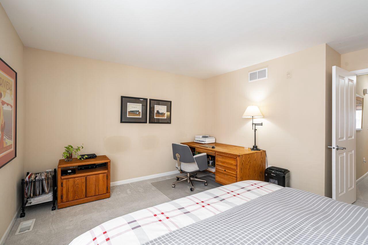 3870 South Lake DRIVE 1102