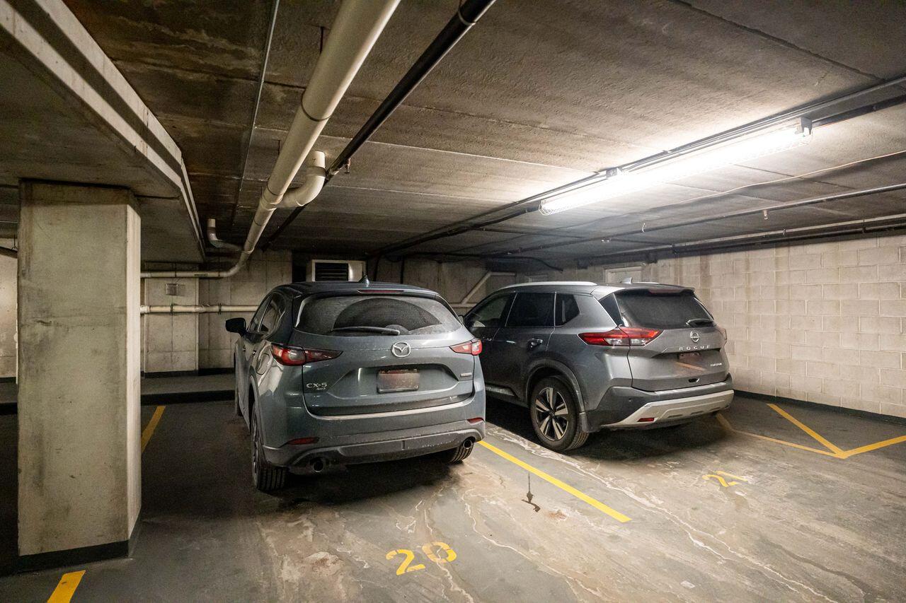 3870 South Lake DRIVE 1102