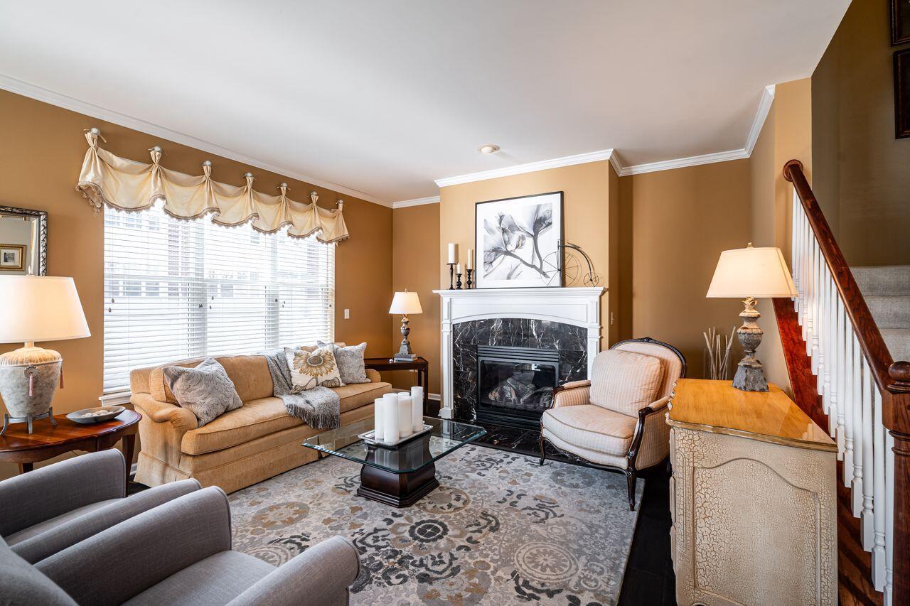 3870 South Lake DRIVE 1102