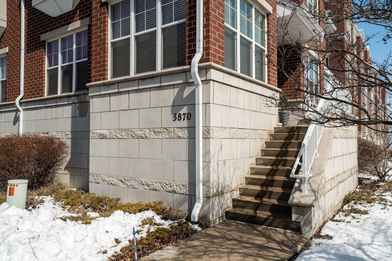 3870 South Lake DRIVE 1102