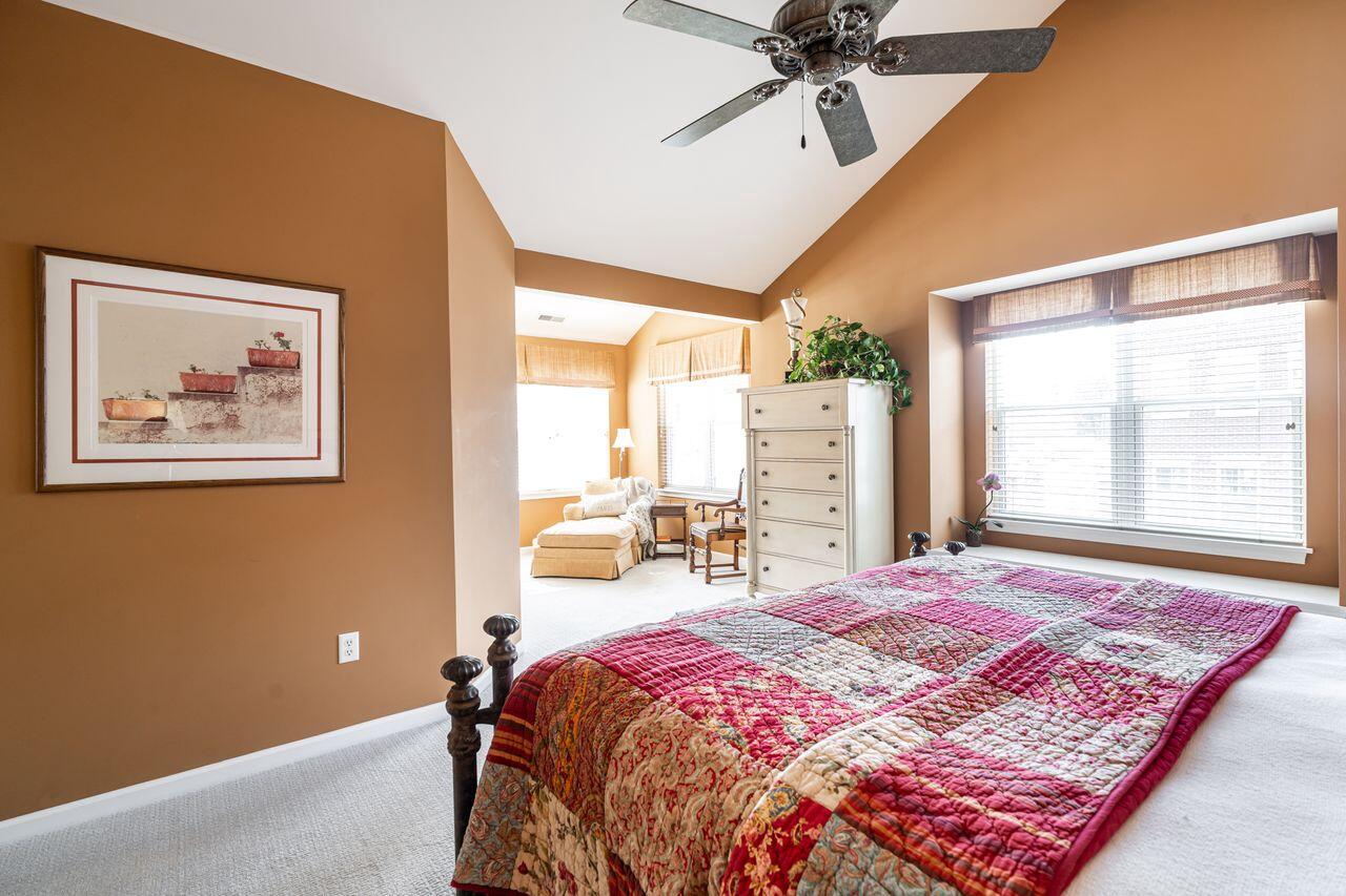 3870 South Lake DRIVE 1102