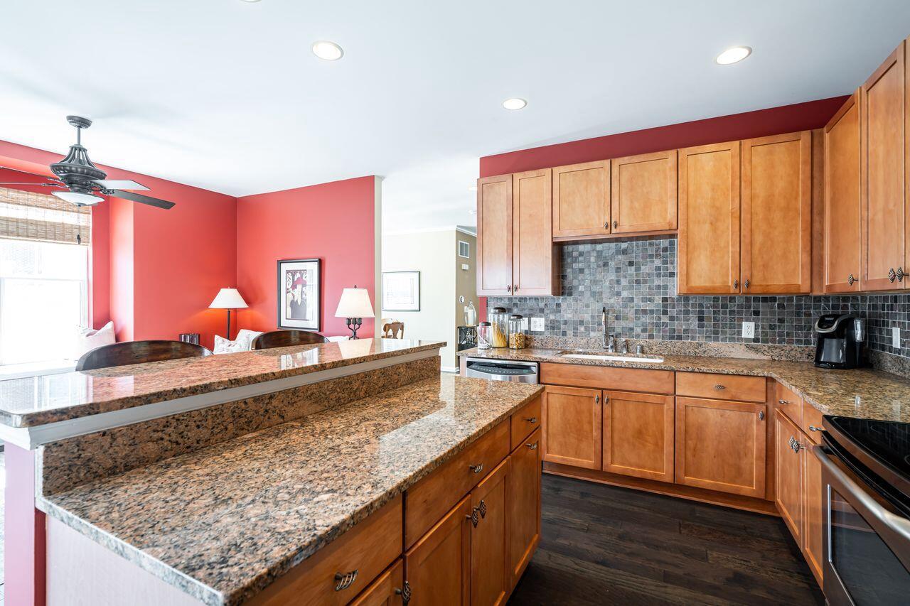 3870 South Lake DRIVE 1102