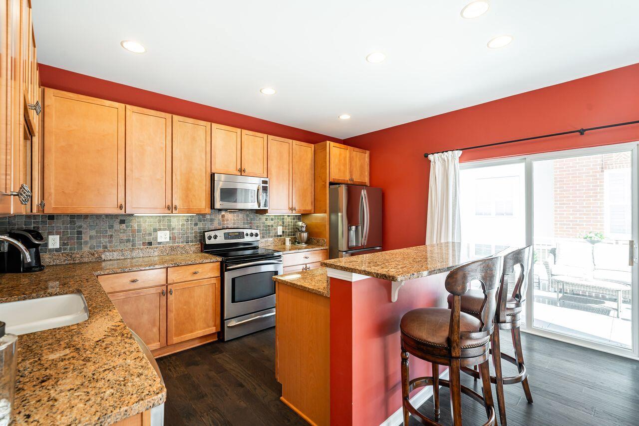 3870 South Lake DRIVE 1102