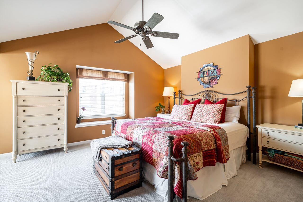 3870 South Lake DRIVE 1102