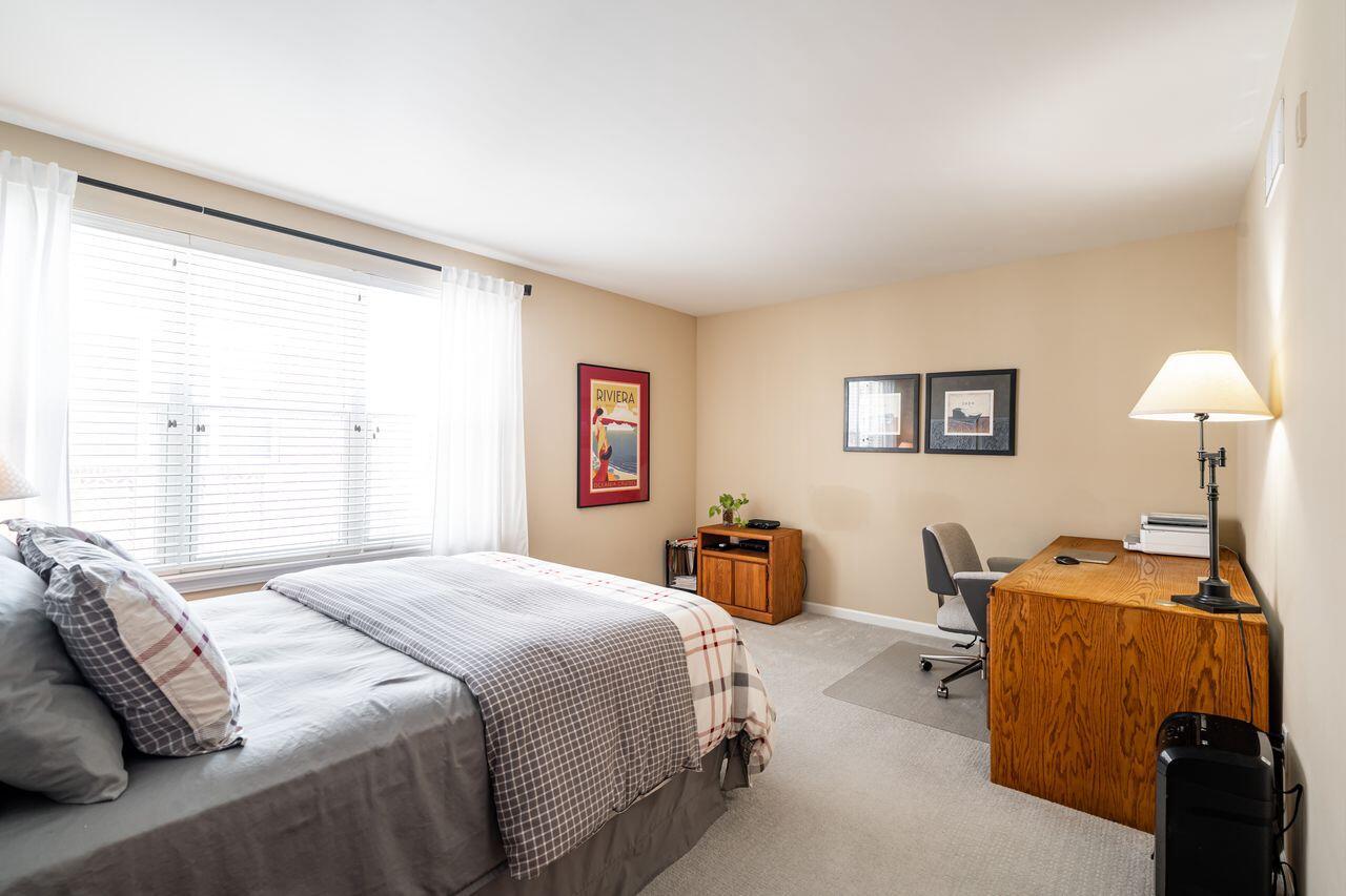 3870 South Lake DRIVE 1102