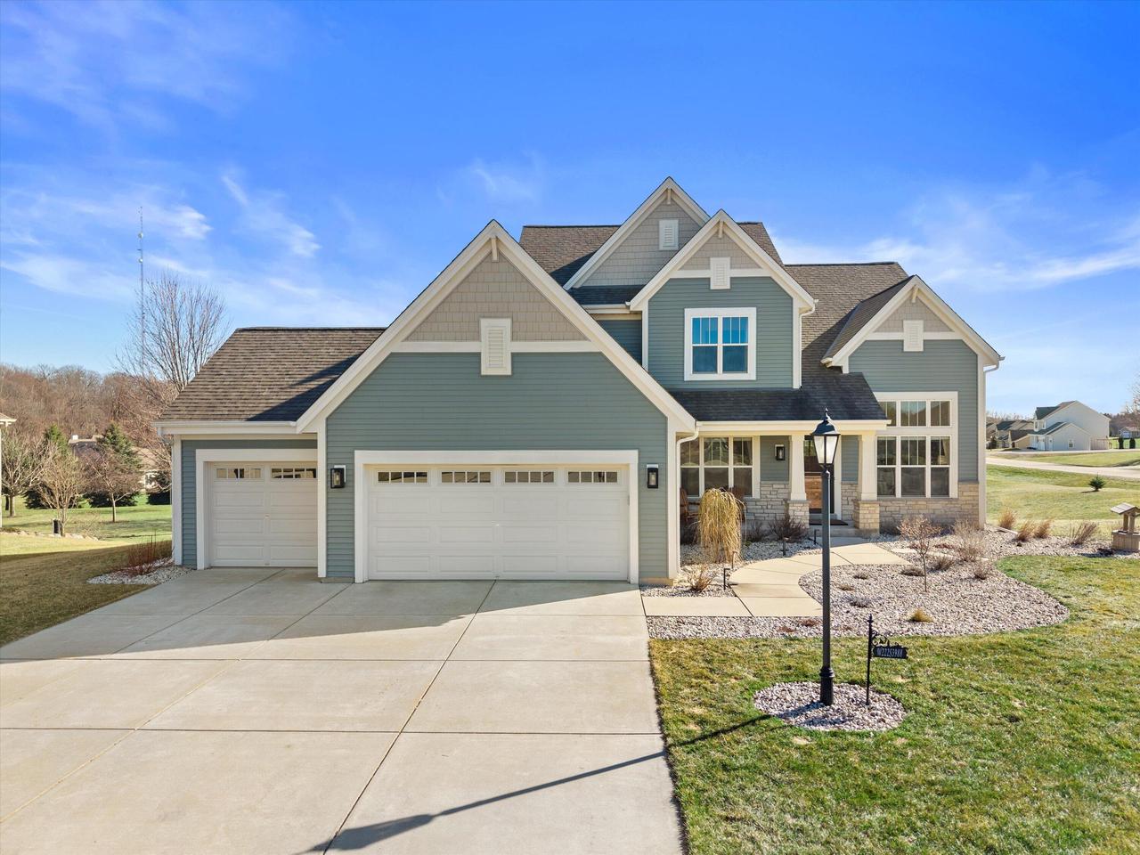 W222S3988 Timm DRIVE