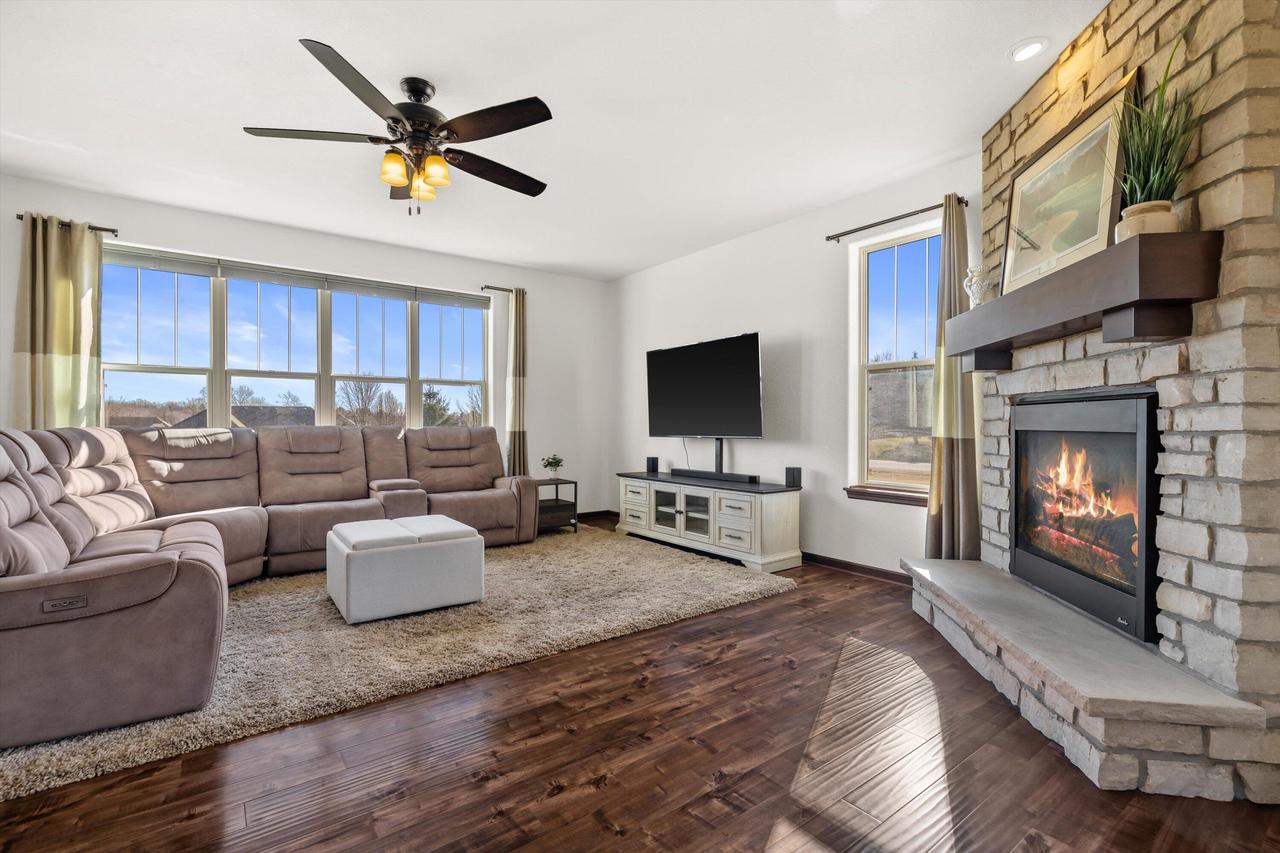 W222S3988 Timm DRIVE