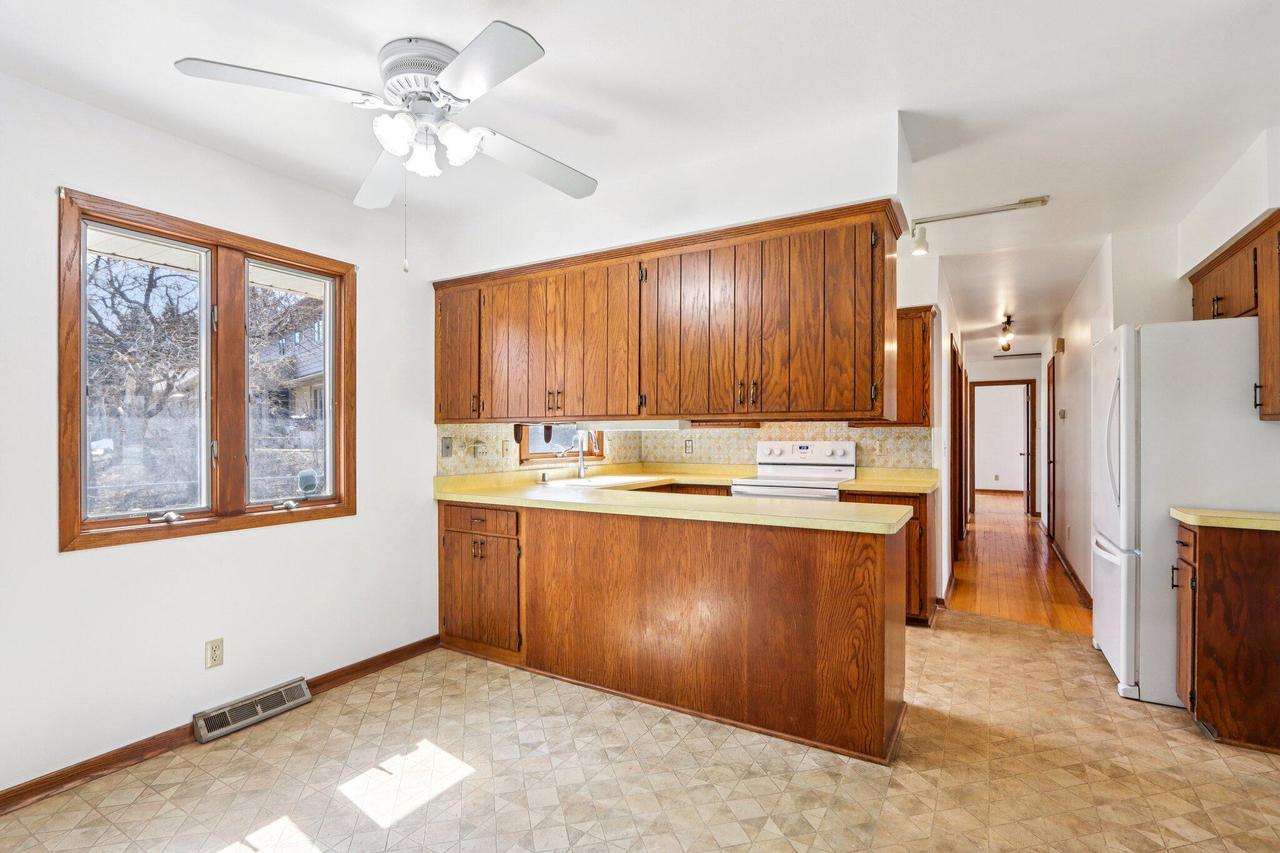 18215 Parish DRIVE