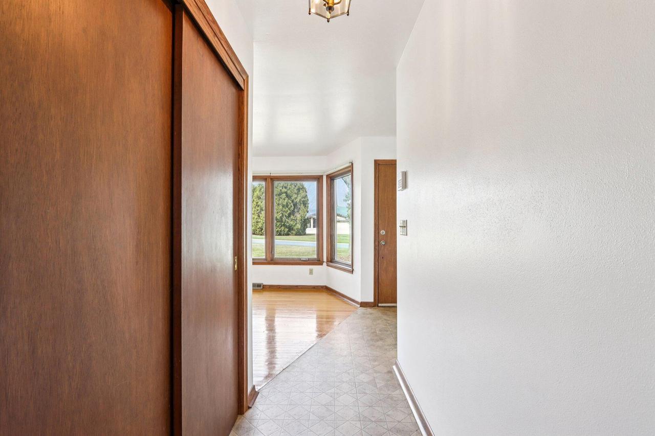 18215 Parish DRIVE