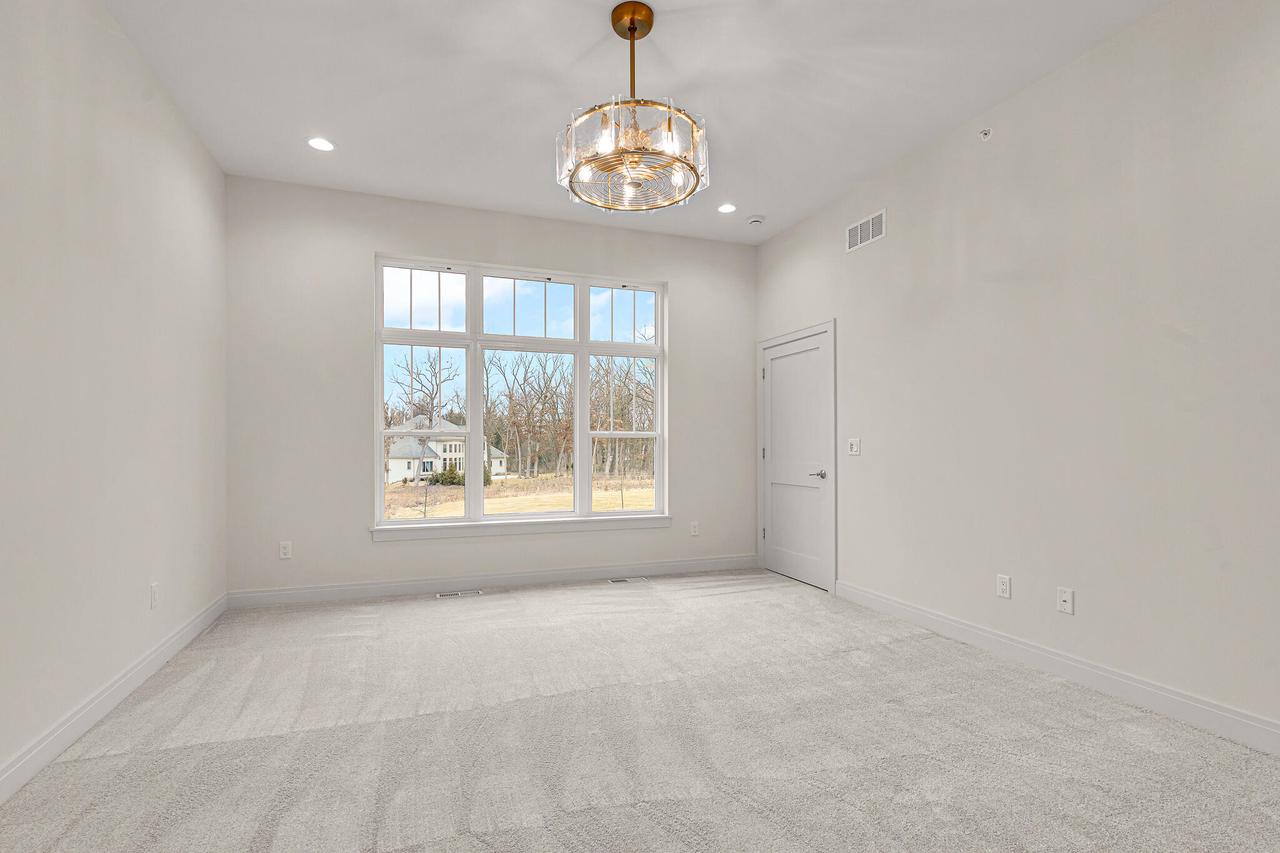 2960 North 186th STREET 10