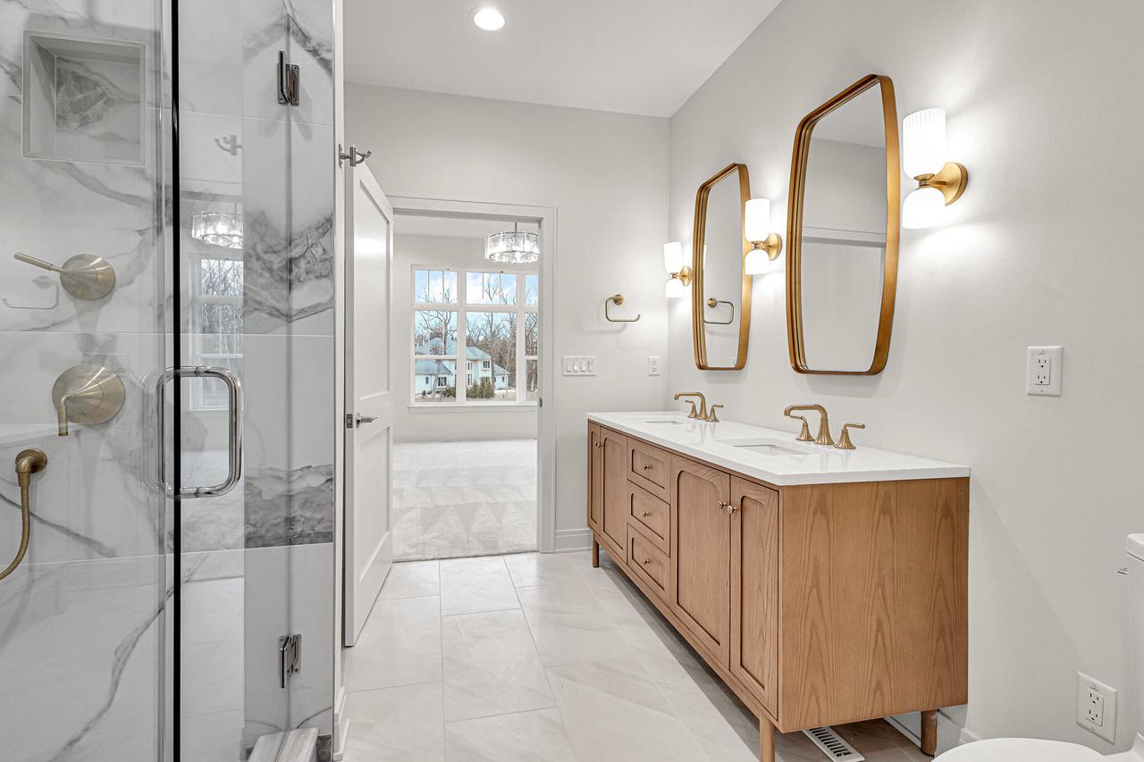 2960 North 186th STREET 10