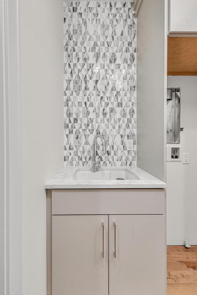 2960 North 186th STREET 10