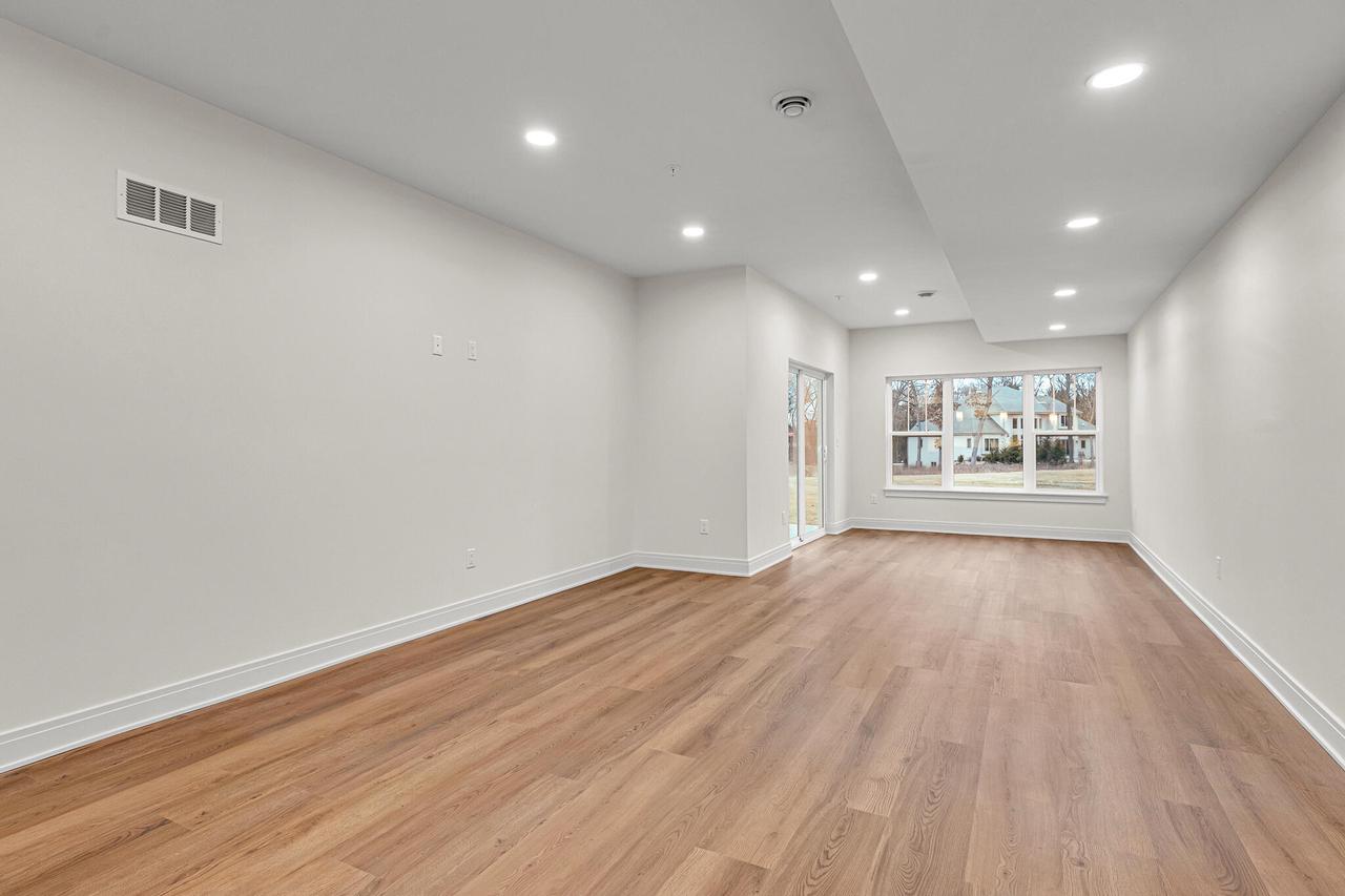 2960 North 186th STREET 10