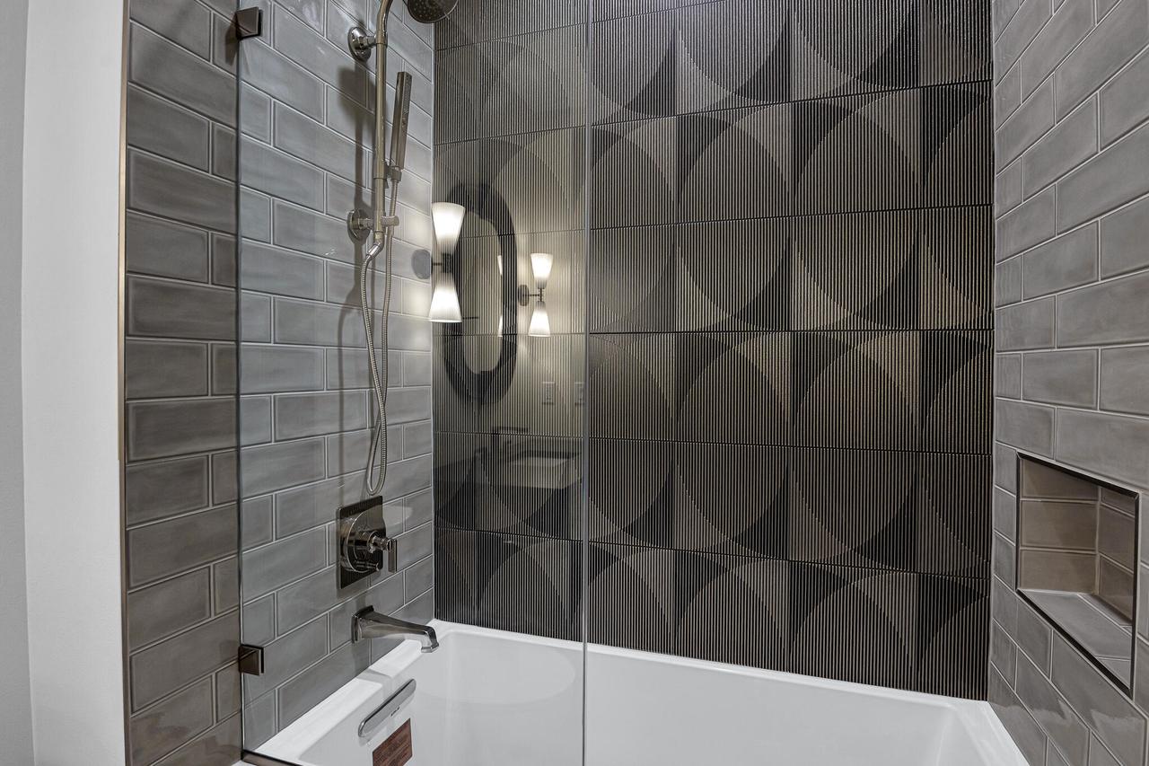 2960 North 186th STREET 10