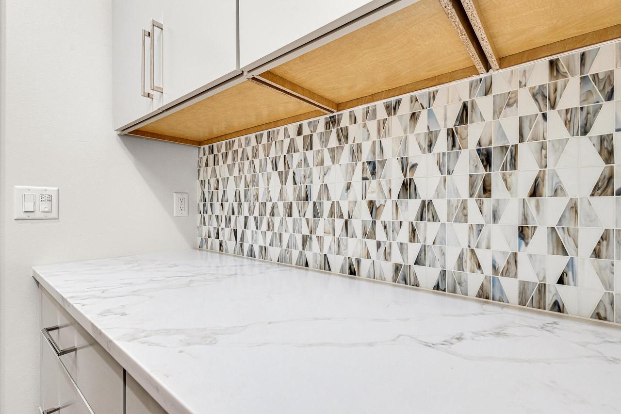 2960 North 186th STREET 10