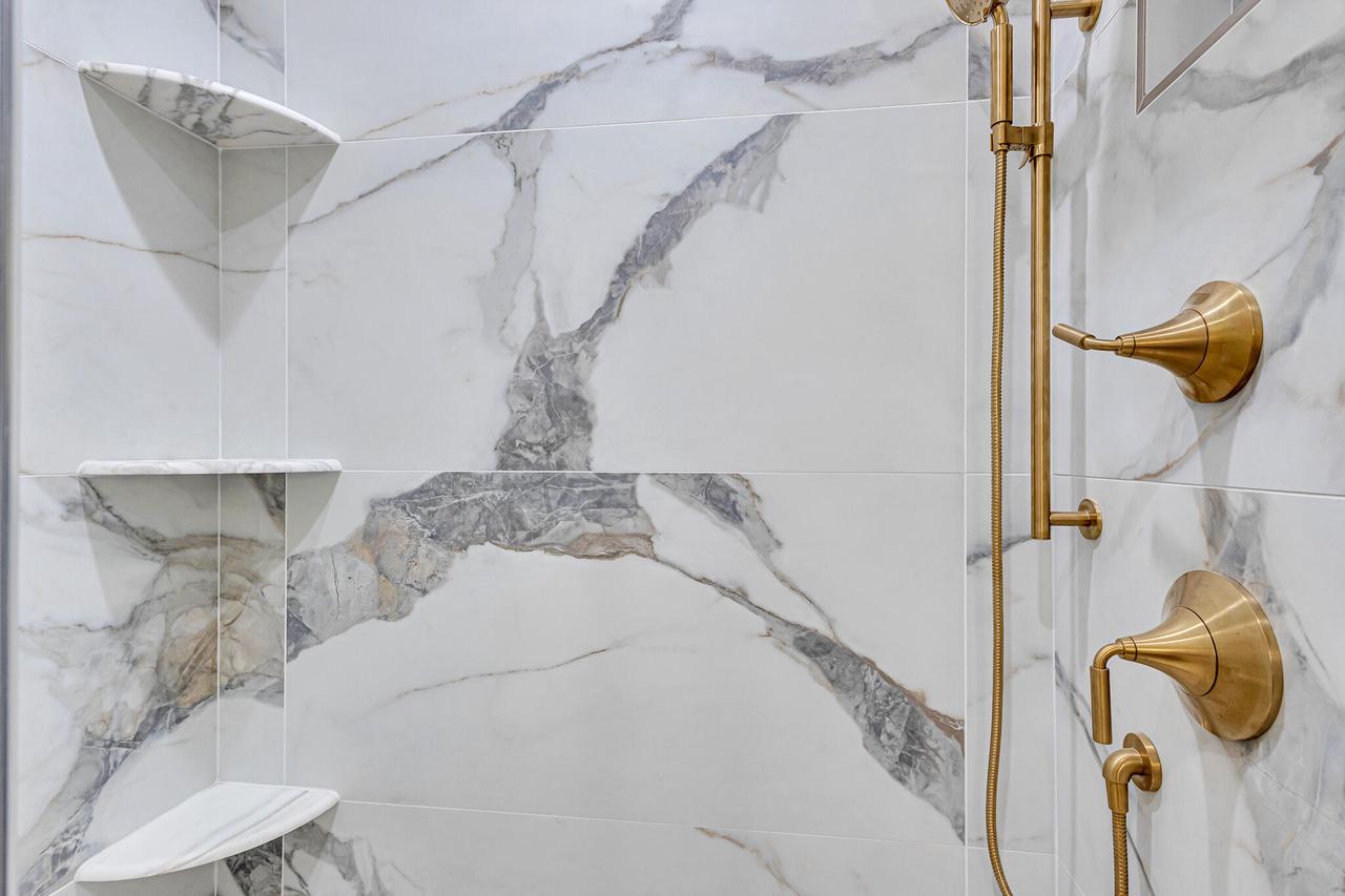 2960 North 186th STREET 10