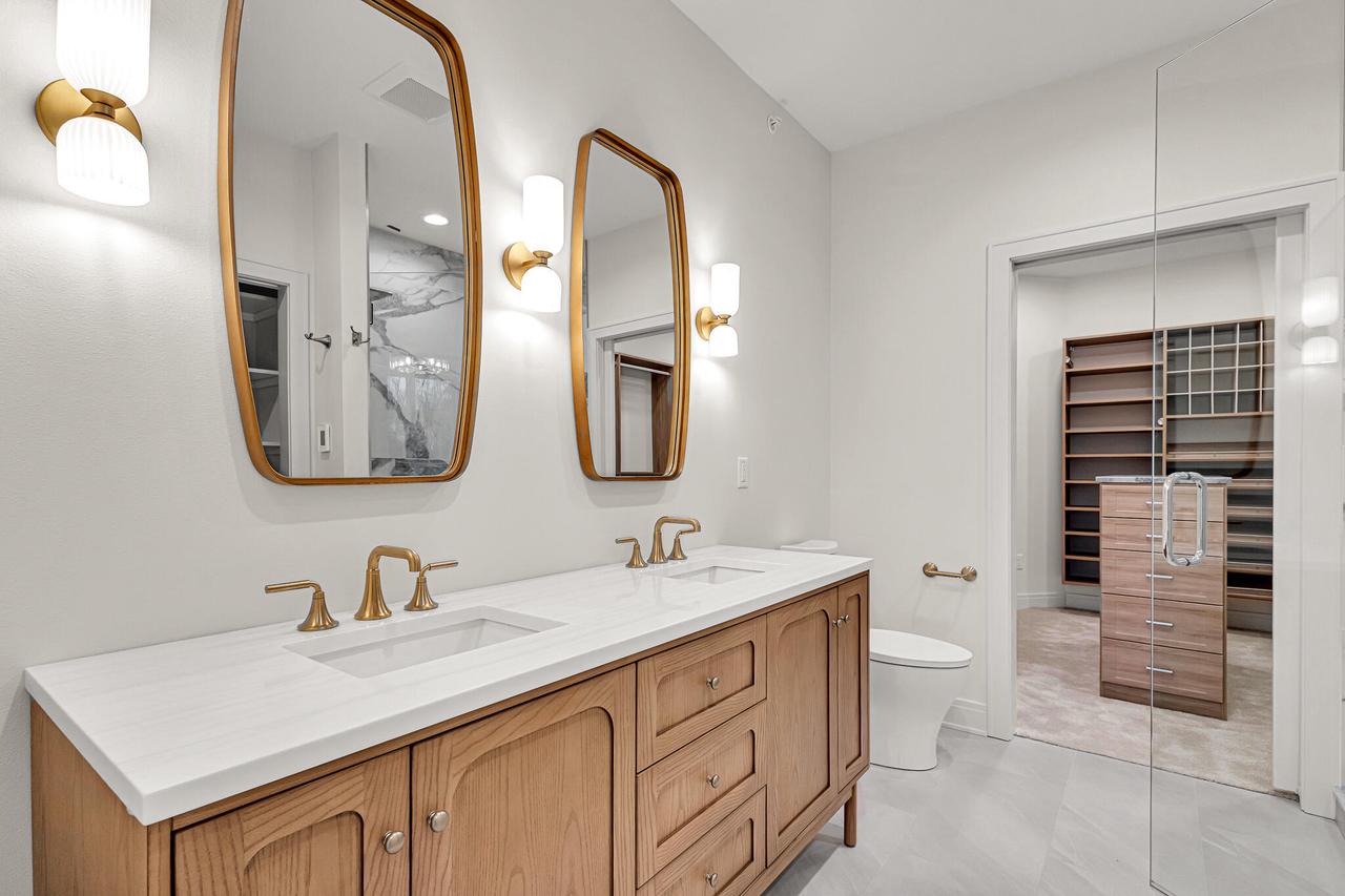 2960 North 186th STREET 10