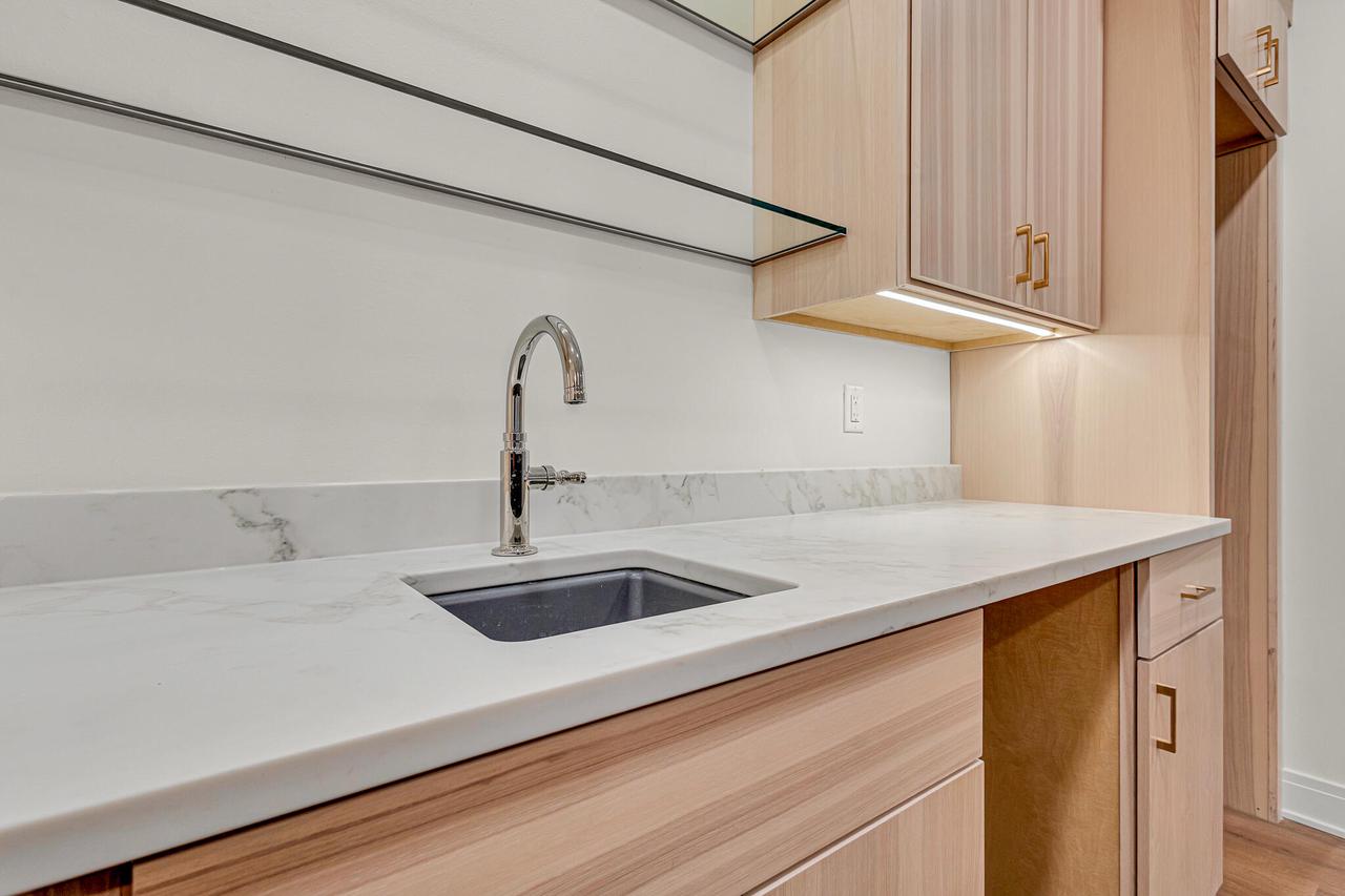 2960 North 186th STREET 10