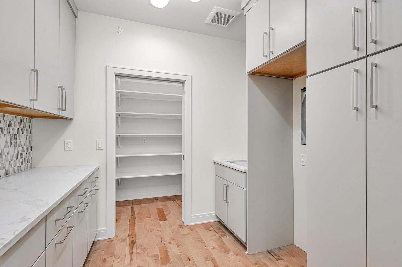 2960 North 186th STREET 10