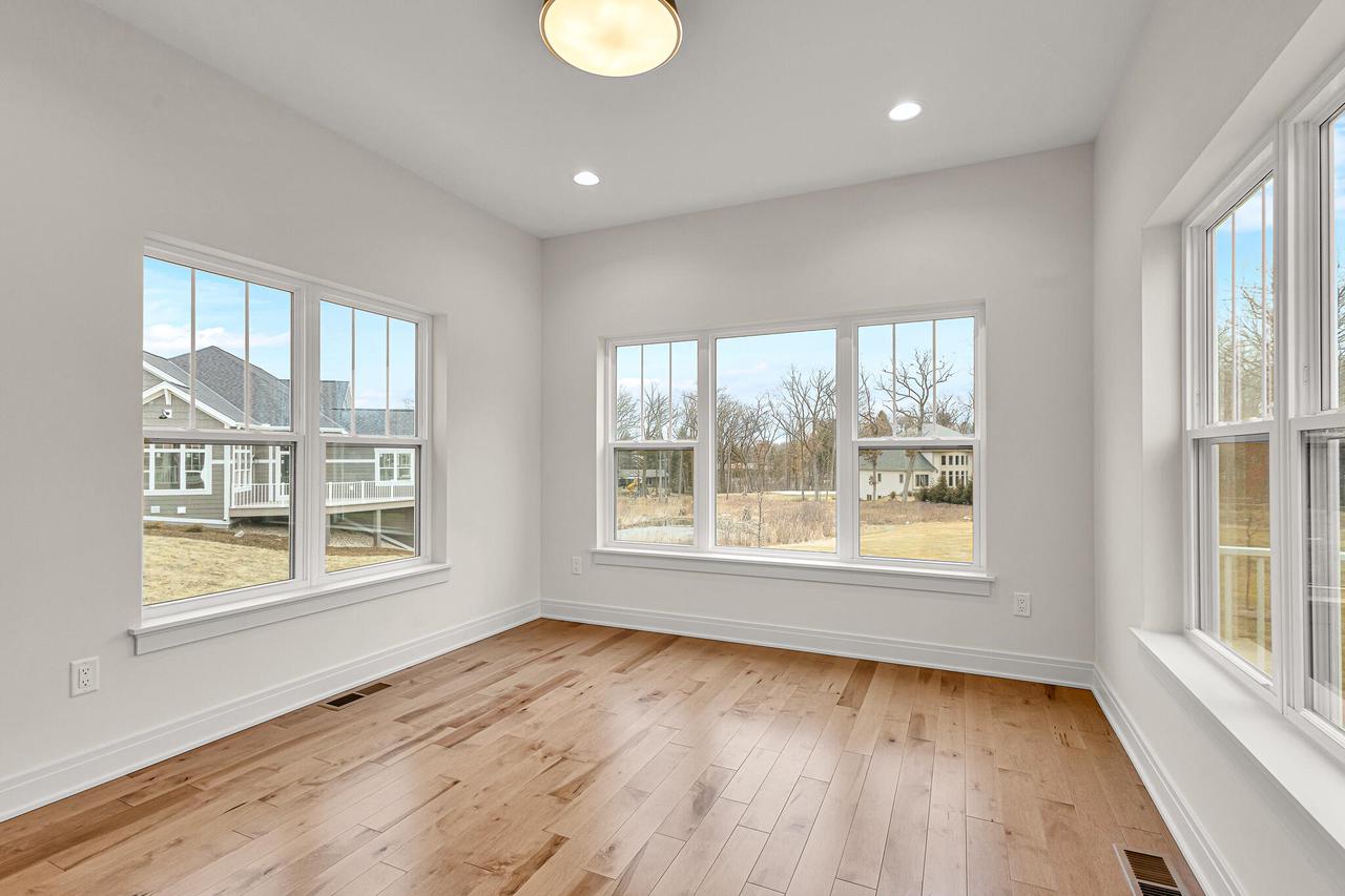 2960 North 186th STREET 10