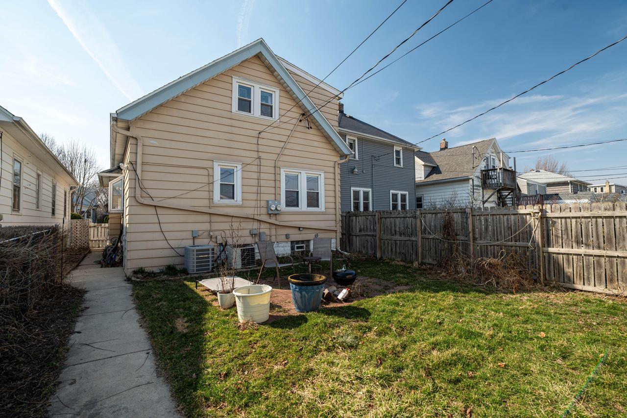 2222 S 72nd STREET