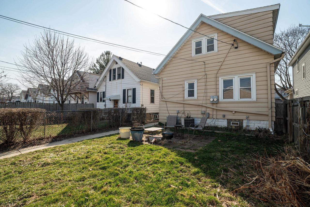 2222 S 72nd STREET