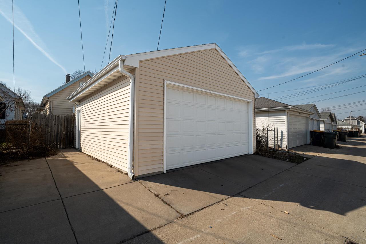 2222 S 72nd STREET
