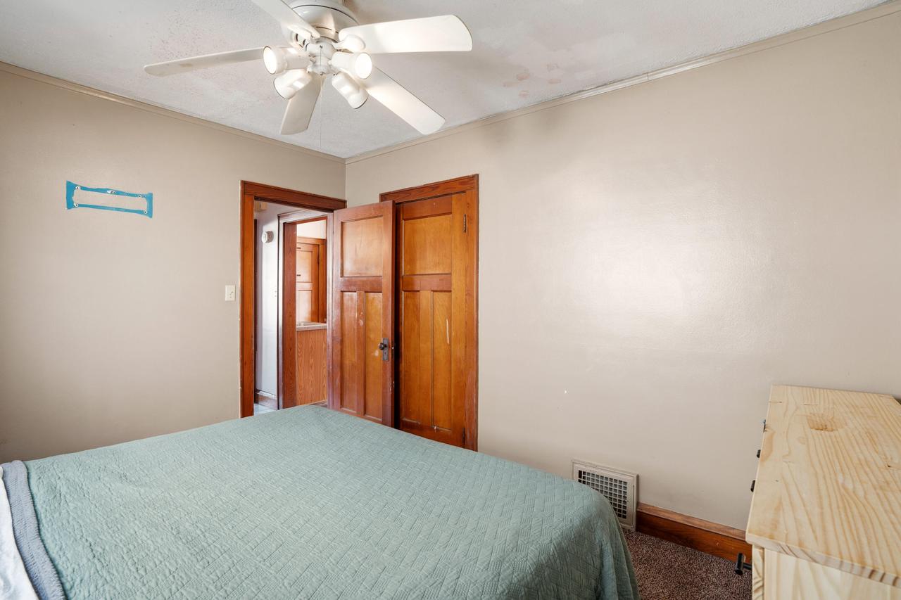 2222 S 72nd STREET