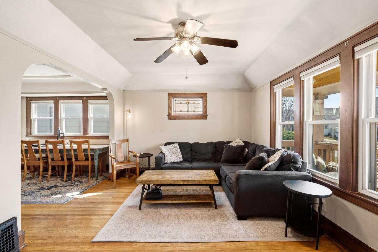 2222 S 72nd STREET