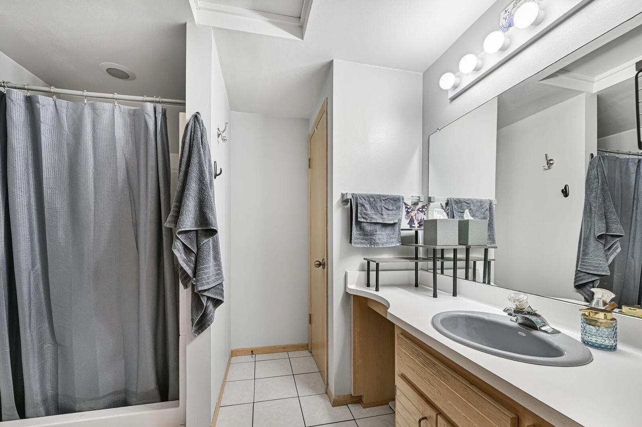 16285 West Mayflower DRIVE