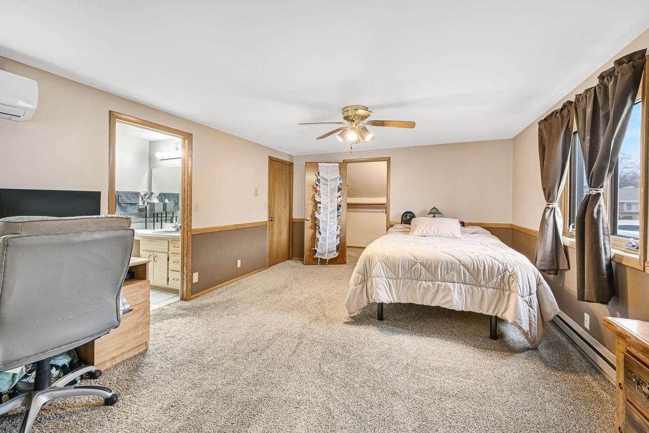 16285 West Mayflower DRIVE