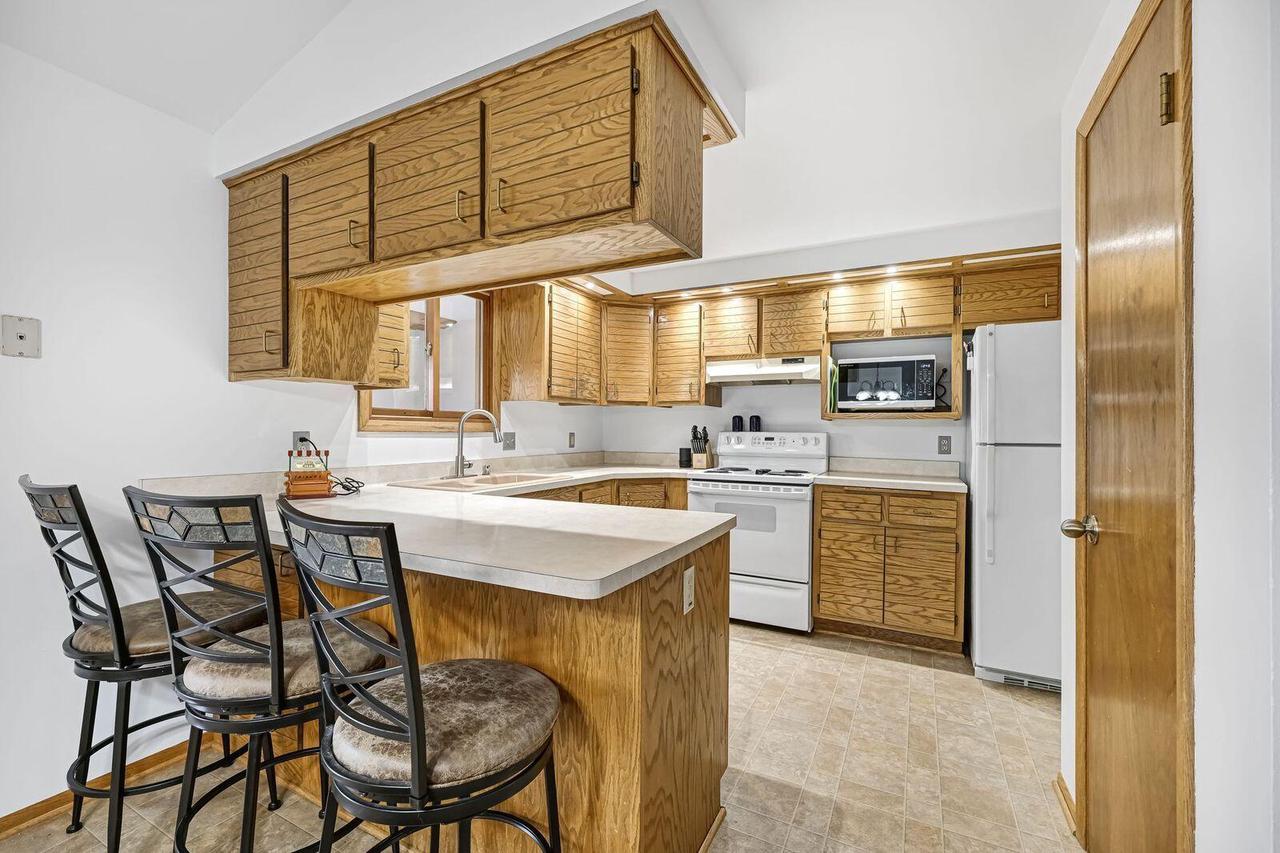 16285 West Mayflower DRIVE