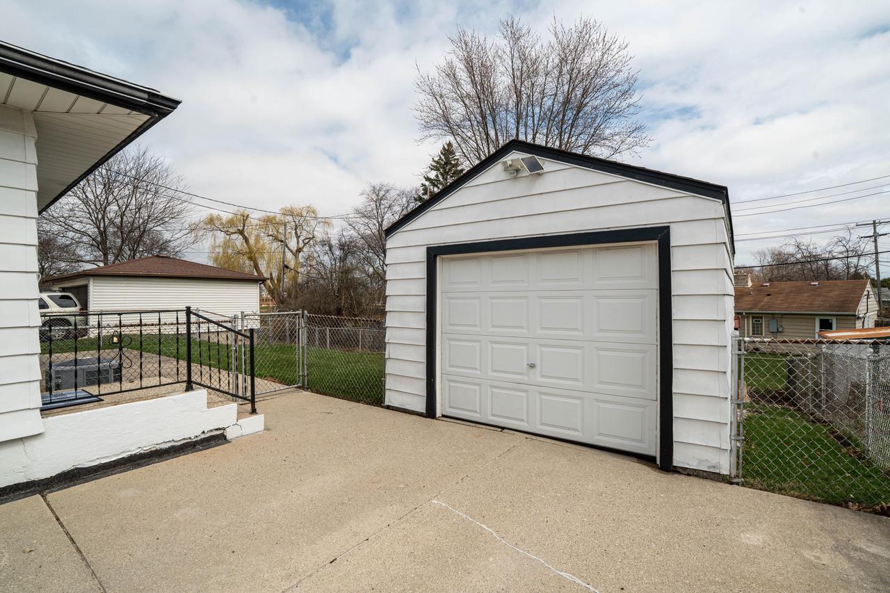 3006 South 66th STREET