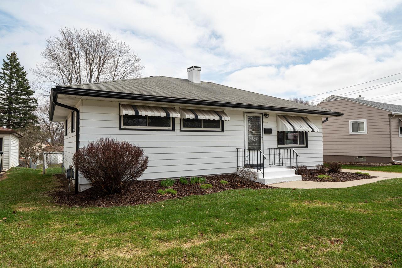 3006 South 66th STREET