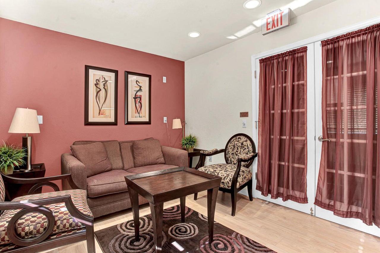 1108 North Milwaukee STREET 320