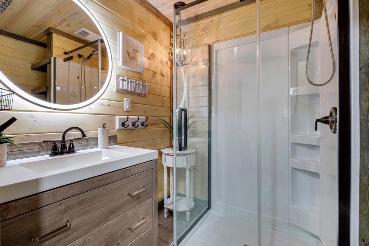 2530 North River ROAD