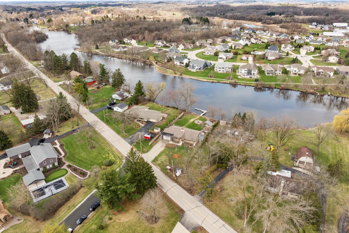 2530 North River ROAD