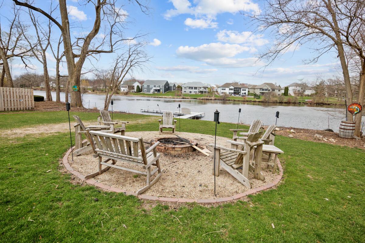 2530 North River ROAD