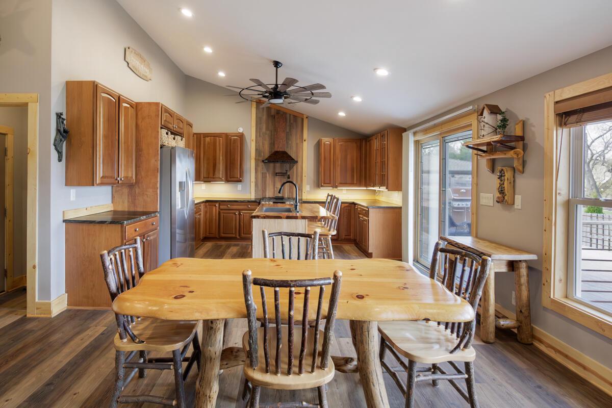 2530 North River ROAD