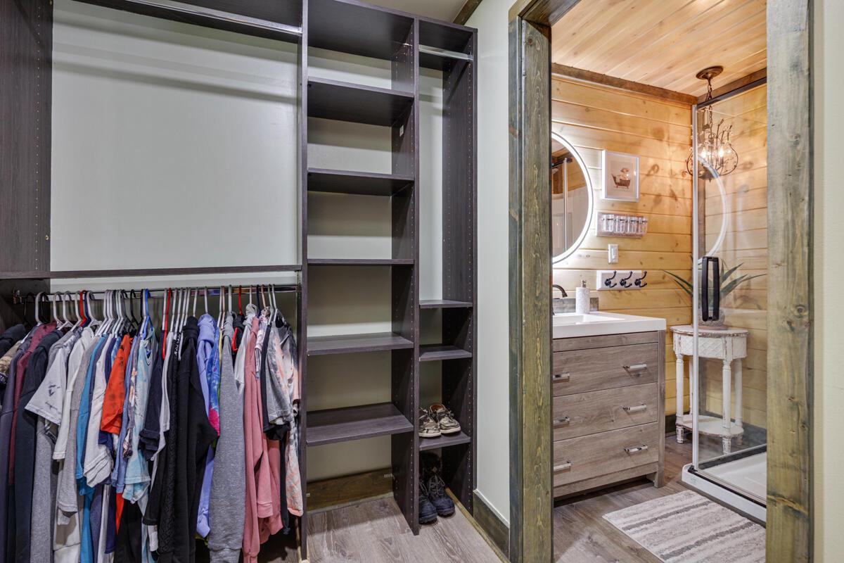 2530 North River ROAD