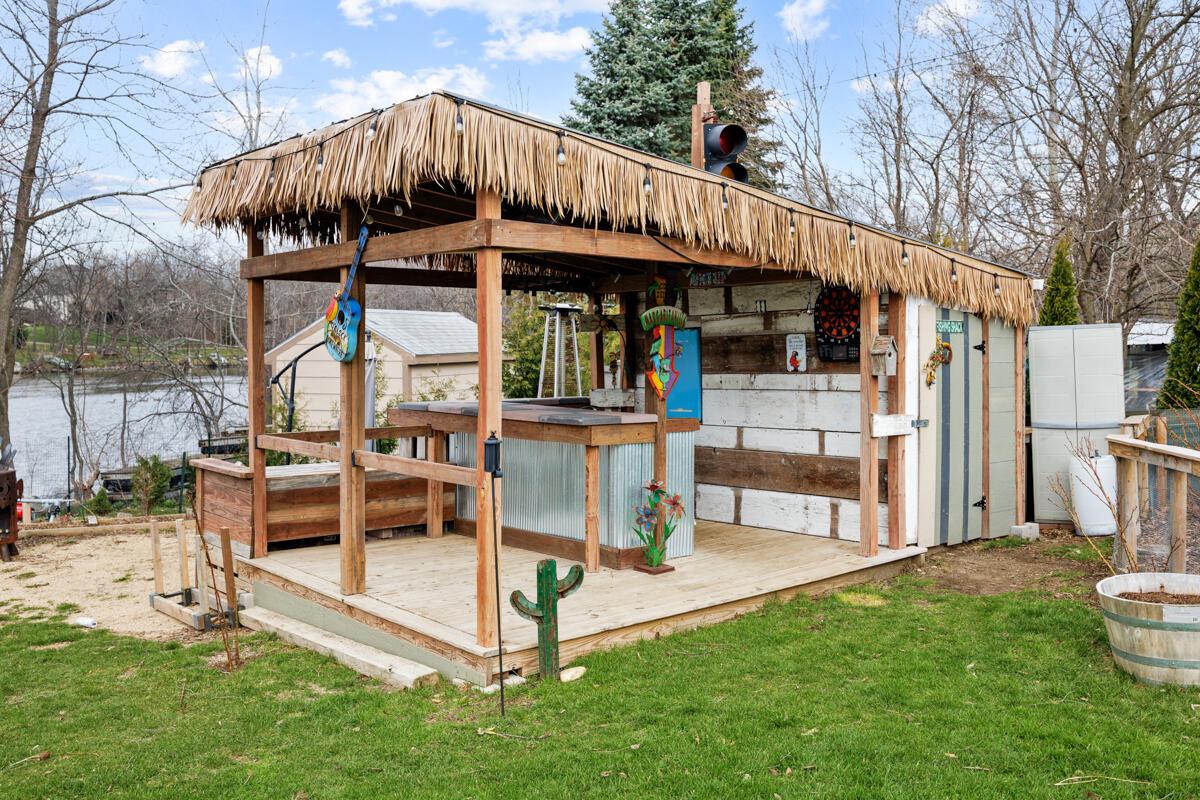 2530 North River ROAD