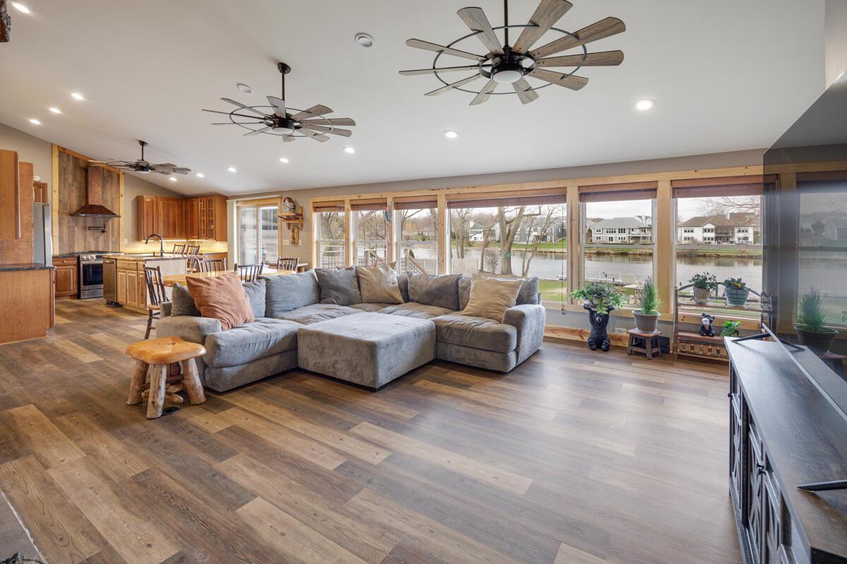 2530 North River ROAD