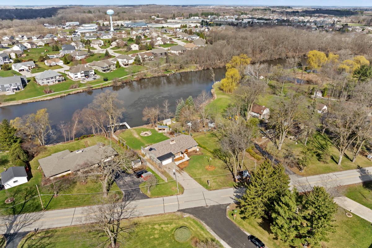 2530 North River ROAD