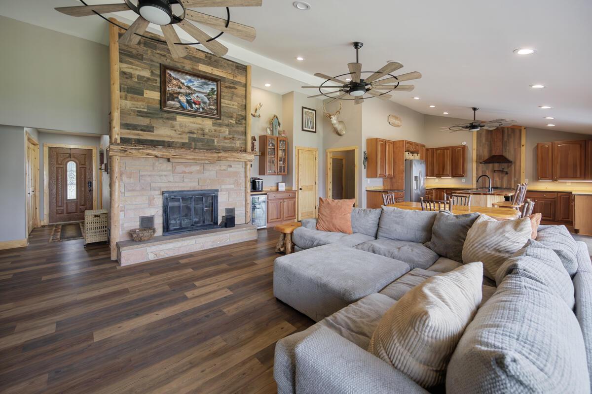 2530 North River ROAD